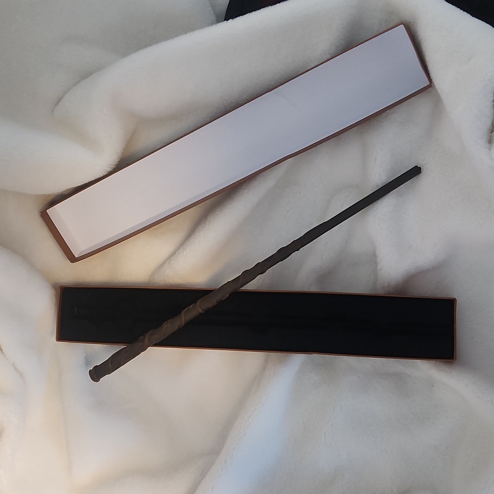 Elegant Brown Wand with Box